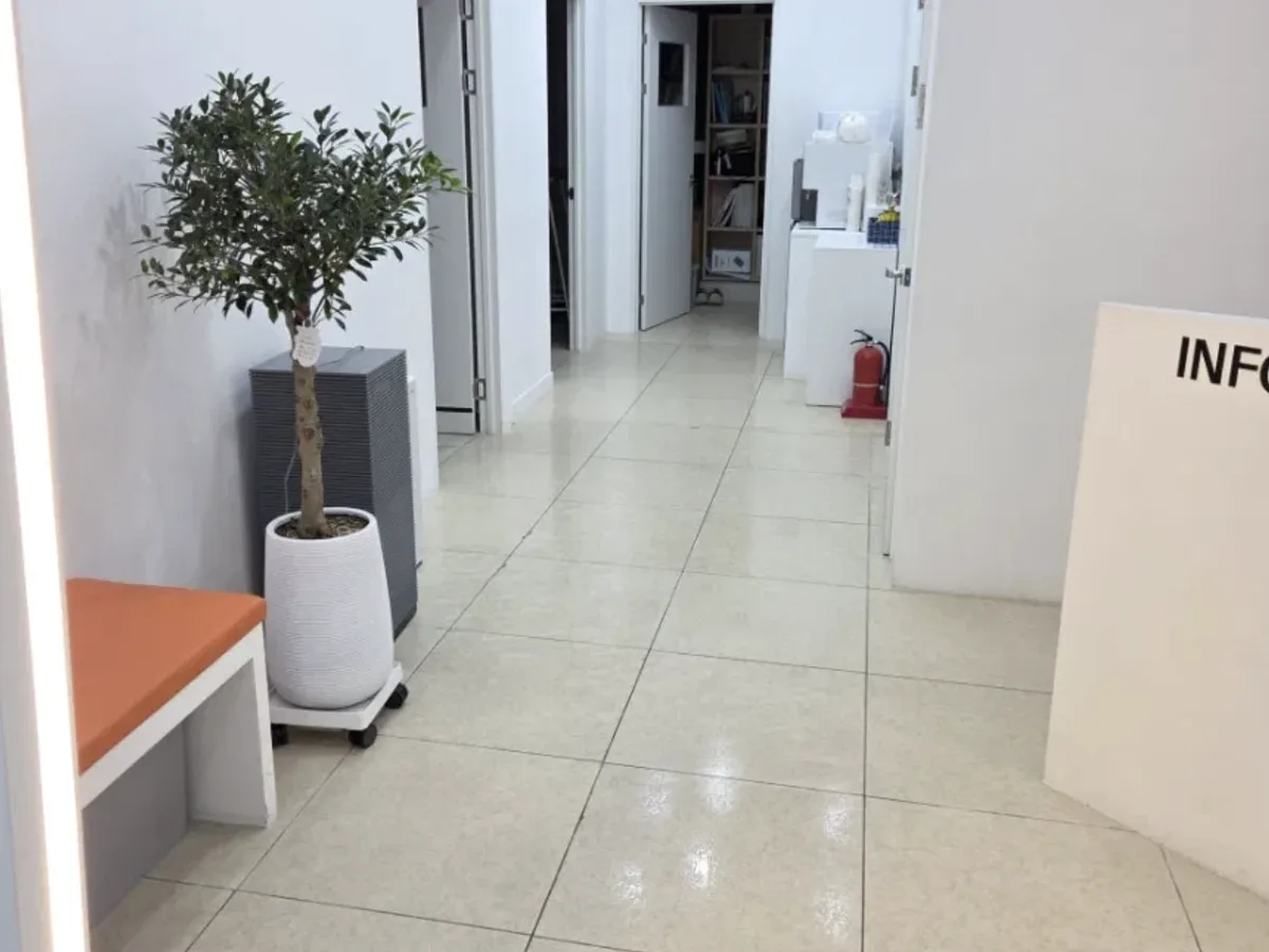 군산시 소룡동 병원 로비·대기실 바닥 위생청소 사례 - 행진크린