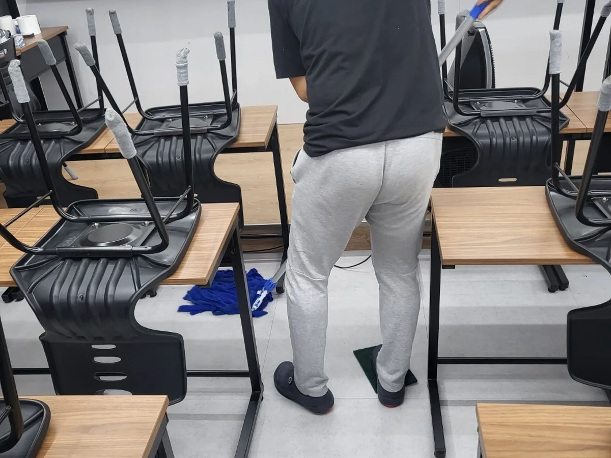 정읍시 연지동 학원 바닥 물청소 위생청소 사례 - 행진크린